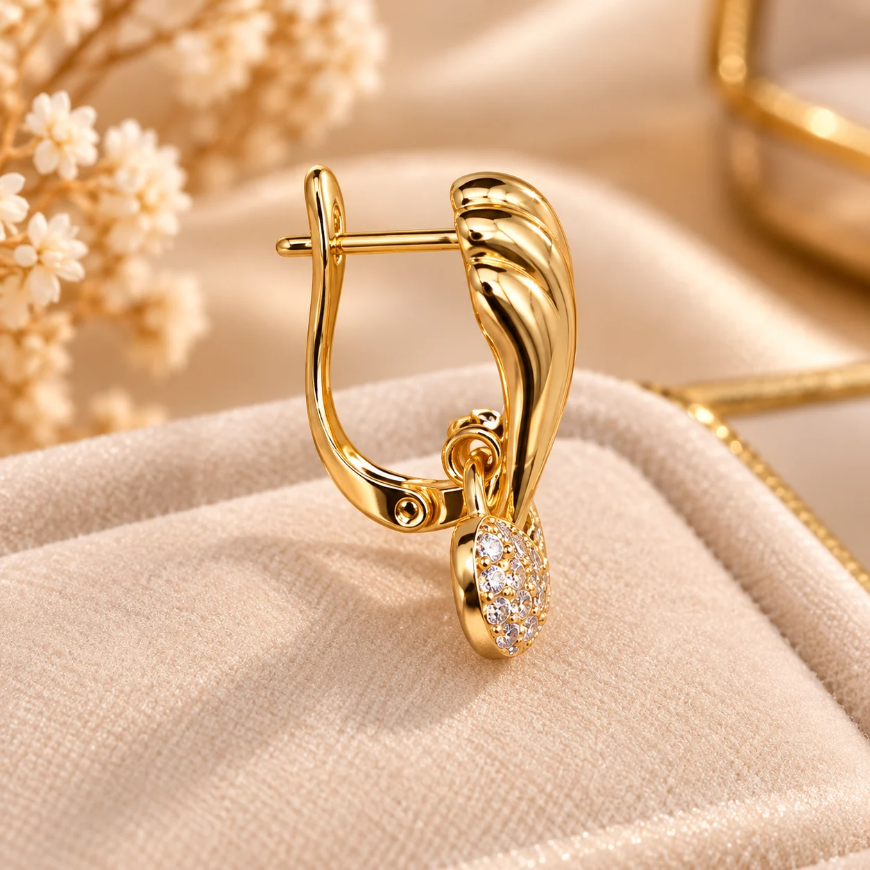 Elegant 18K Gold Plated Zirconia Heart Earrings (3)
