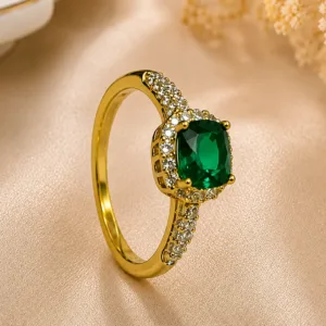 Xuping Gold Plated Green Zirconia Ring for Women
