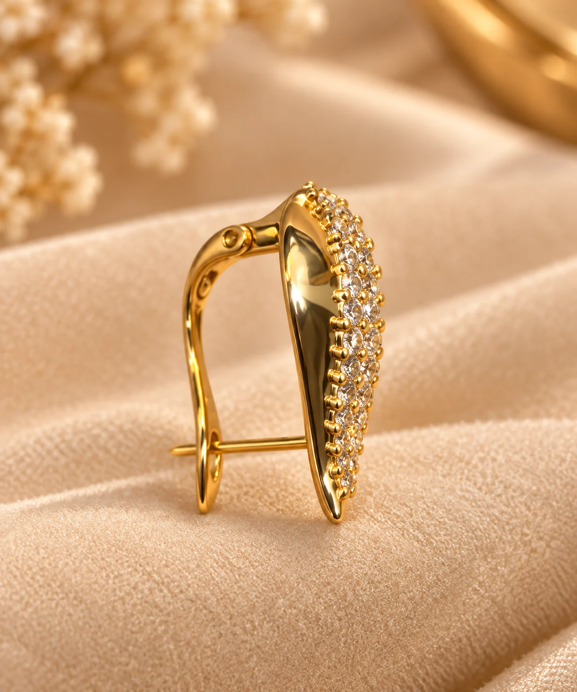 Radiant 18K Gold Plated Leaf Earrings (4)