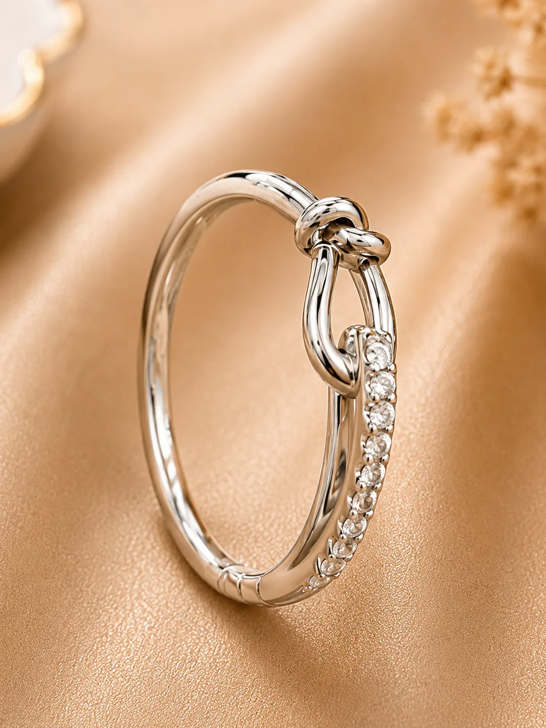 Silver Knot Zirconia Ring – Elegant Imitation Jewelry (3)