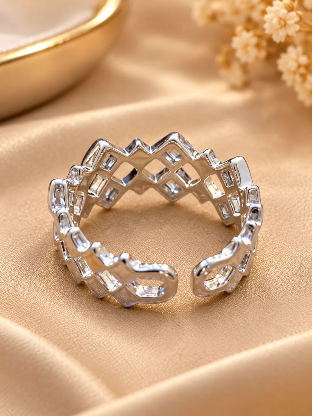 Stunning Geometric Silver Tone Statement Ring (4)