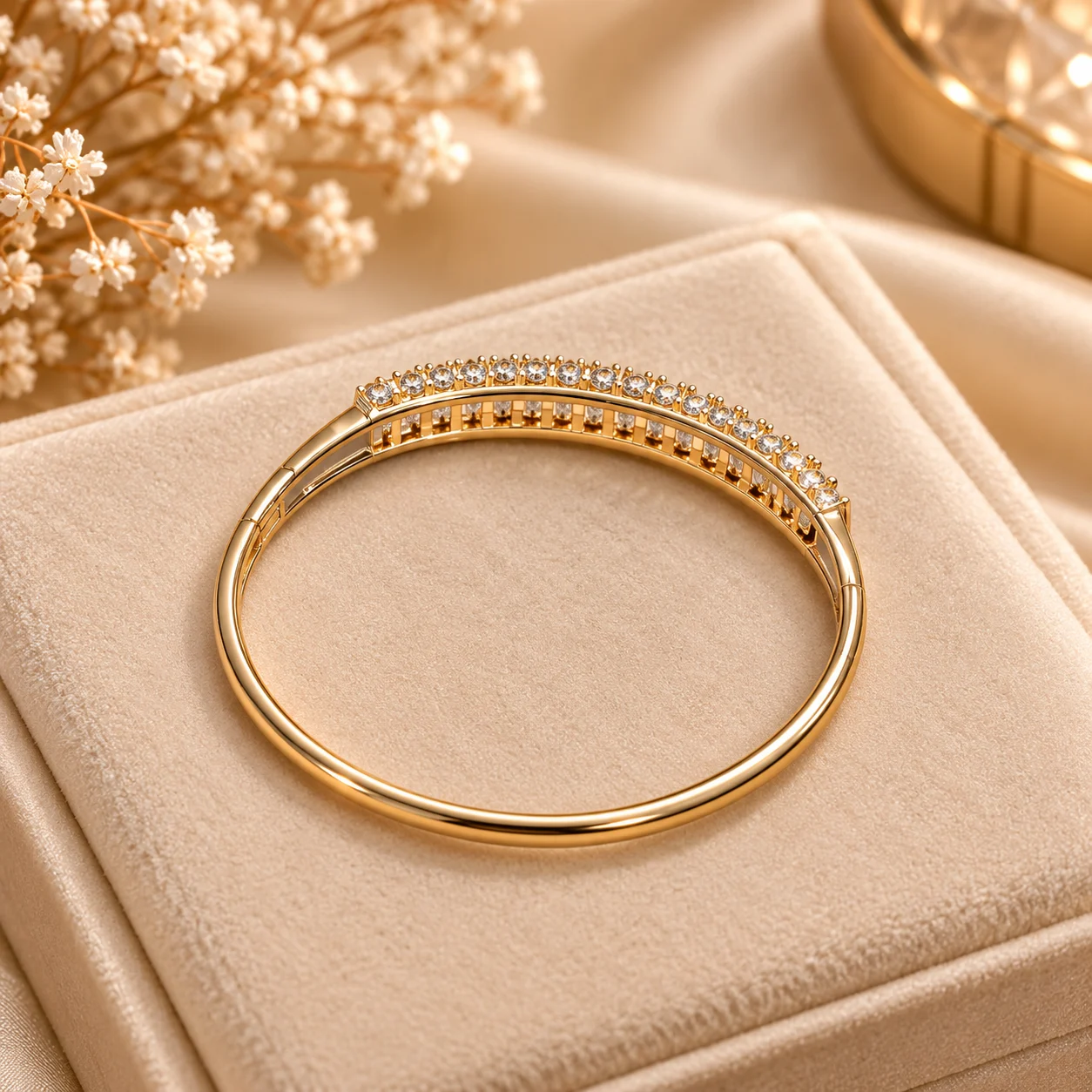 XUPING 18K Gold Plated Rectangular Zirconia Bangle (1)