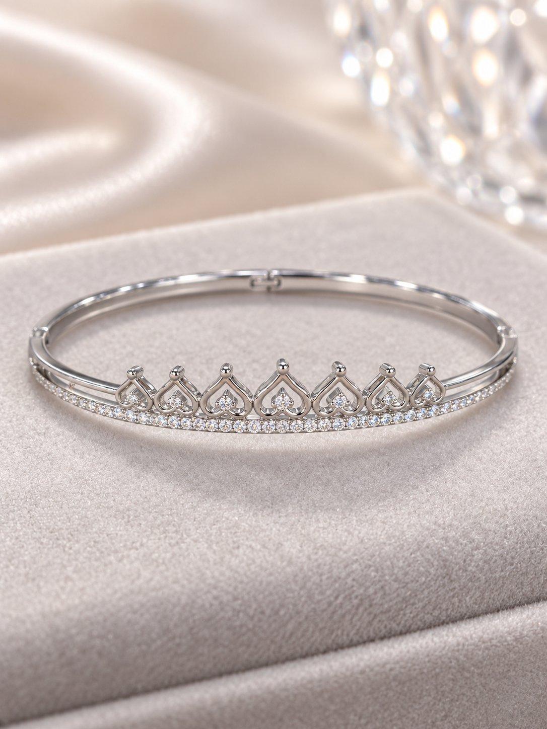XUPING 18K Plated Seven Heart Stone Bangle in polished silver tone XUPING 18K Plated Seven Heart Stone Bangle in polished silver tone