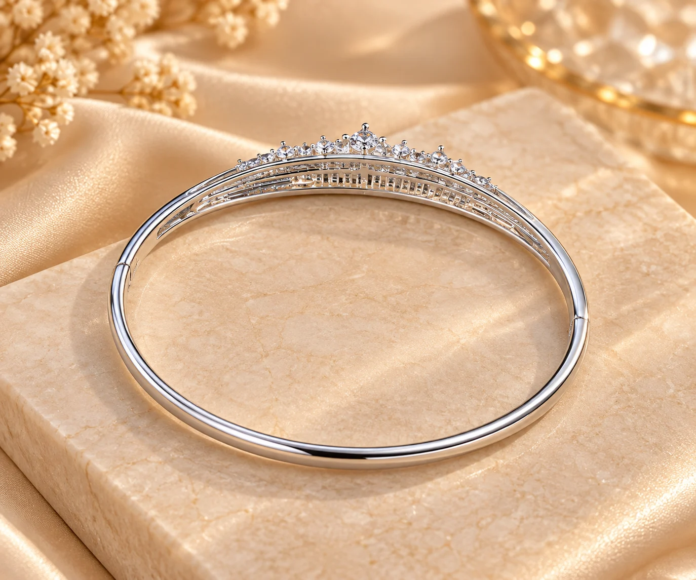XUPING Elegant Silver-Plated Zirconia Bangle Silver-Plated Zirconia Bracelet Bangle by XUPING with Floral Design