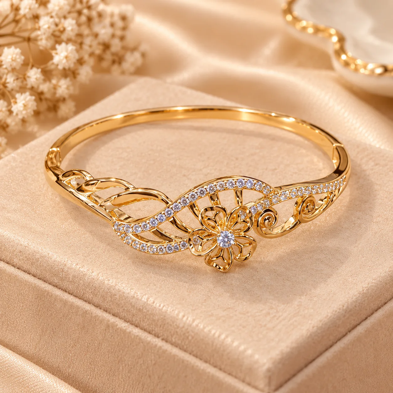 XUPING Floral 18K Gold Plated Zirconia Bangle (4)