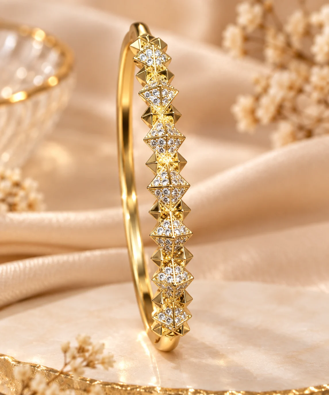 ZUPING Stunning Gold-Plated Zirconia Bracelet (1) Stunning ZUPING Gold-Plated Zirconia Bracelet with Brilliant Diamond-Style Detailing