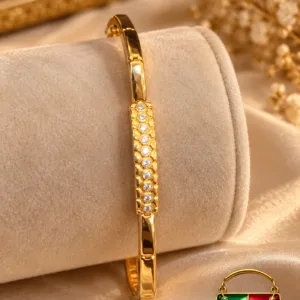Premium 18K Gold Plated Zirconia Bracelet by Zuping with geometric zirconia detailing and polished adjustable links